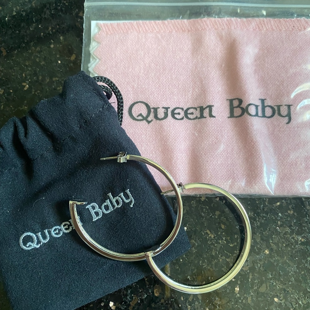 QUEEN BABY CZ Silver Hoop Earrings - NBW